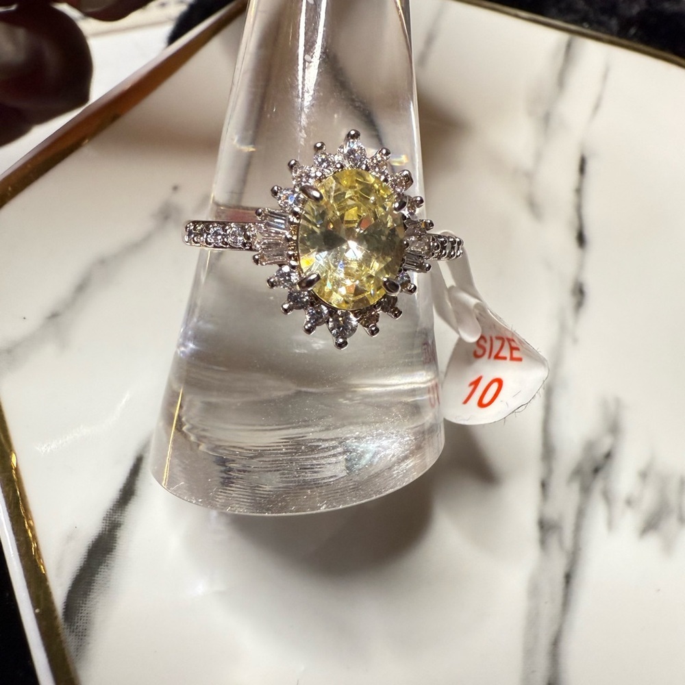 Bomb party Rhodium Ring with Yellow stone